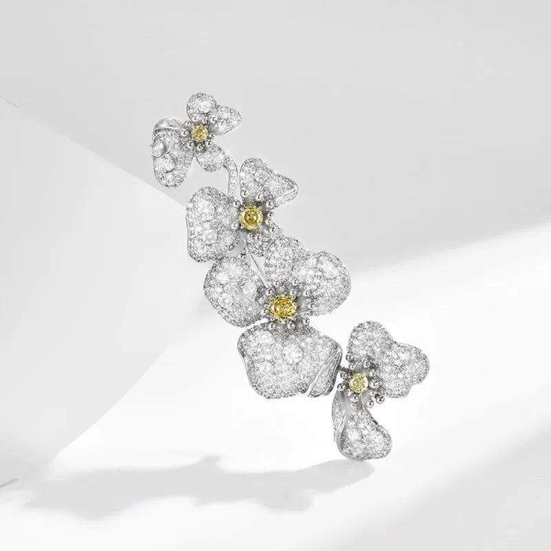 Stunning Brooch: Exquisite 1 Diamond Flower Pin for Elegant Style – 1 Stunning Brooch: Exquisite 1 Diamond Flower Pin for Elegant Style - 1
