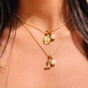 Boots Necklace: 1 Stunning Western Charm for 16.08!