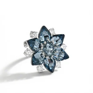 Snowflake Brooch – Elegant Winter Charm