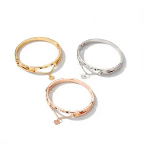 Charming Heart Bracelet – Chic Everyday Style white background