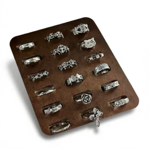 Retro Cross Ring – Effortless Style